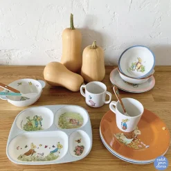 Petit Jour Bandeja De Platos Con Compartimentos Peter Rabbit - ^ Una Mesa