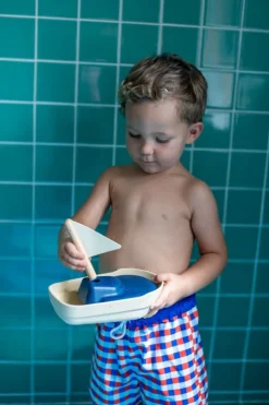 Plan Toys Barco De Vela Grande De 21 Cm - ^ Barcos, Juguetes Para El Agua Y La Playa
