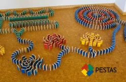 Pestas Boite De 500 Dominos - ^ Otros Juegos De Construcción