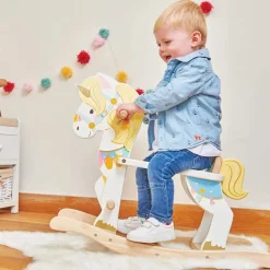 Le Toy Van Carrusel De Unicornios Mecedores - ^ Escalas