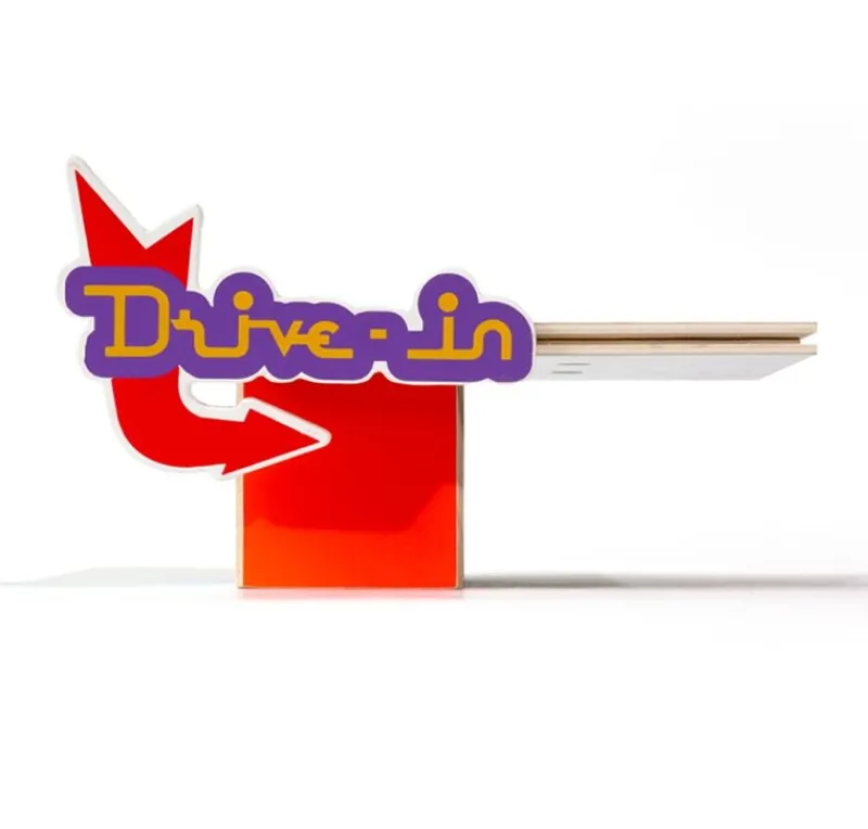 Candylab Toys Drive-In - ^ Circuitos Routiers, Garajes, Estaciones-Servicios...