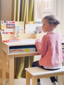 Tender Leaf Toys Escritorio Y Silla Para Niños De Contrachapado Y Madera De Hevea - ^ Escritorios, Mesas Y Sillas