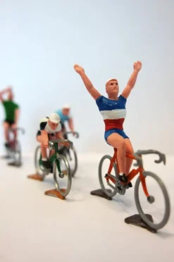 Fonderie Roger Figurita Ciclista D Ganador Maillot Amarillo - ^ Ciclistas En Miniatura