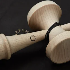 KROM Kendama Gas Charcoal - ^ Diabolos Y Malabares