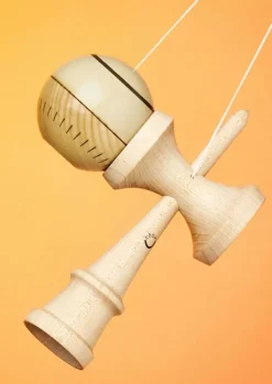 KROM Kendama Gas Cream - ^ Diabolos Y Malabares