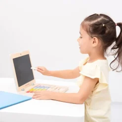 New Classic Toys Mi Primer Computadora Portatil - ^ Cuadros, Caballetes...