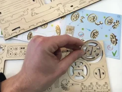 Ugears Teatro Modelo Mecanico - ^ Descubrimiento De La Ciencia