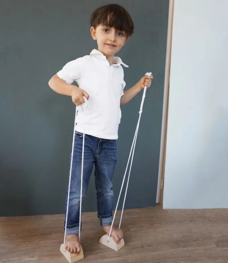 Egmont Toys Zancos Con Cuerdas - ^ Diabolos Y Malabares